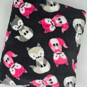 Lovely blanket your child will adore and will look forward to go to sleep every